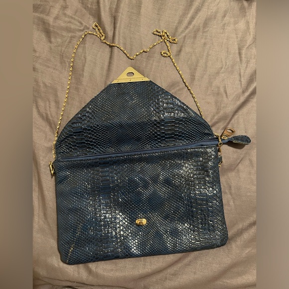 Classy Blue Pochette - Picture 2 of 4